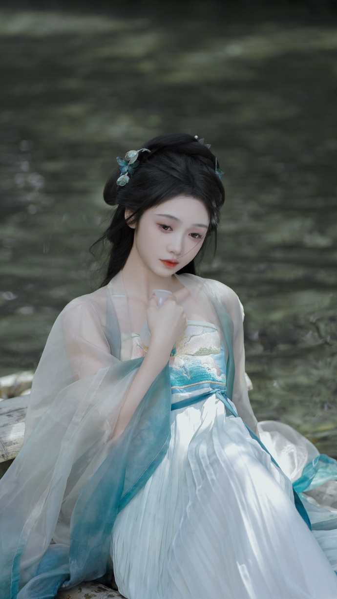 探索与《Lucky》同题材的精彩剧集：2026年上半年不容错过的女性犯罪剧推荐